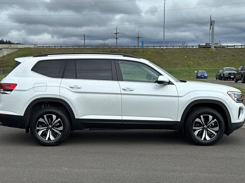 New 2026 Volkswagen Atlas SE AWD/4WD image 2