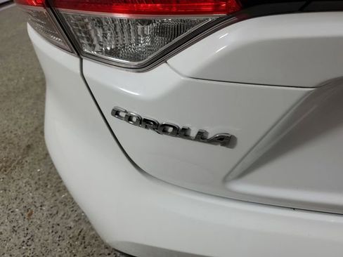 Used 2020 Toyota Corolla LE image 7