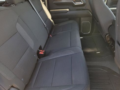 Used 2023 GMC Sierra 1500 SLE image 12