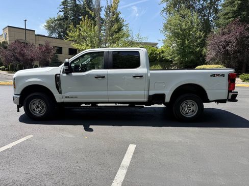 Used 2024 Ford F250 XL w/ 360-Degree Camera Package AWD/4WD image 2