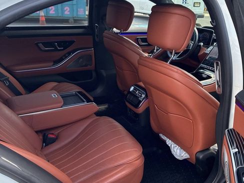 Used 2022 Mercedes-Benz S 500 4MATIC image 9