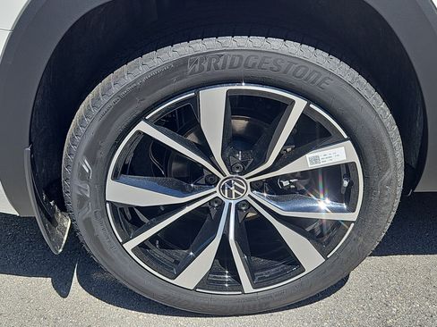 New 2026 Volkswagen Atlas SEL Premium R-Line AWD/4WD image 3