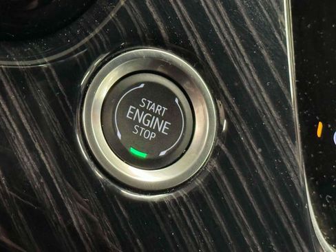 Certified 2025 Cadillac XT6 Premium Luxury AWD/4WD image 30