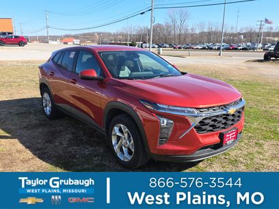 Used 2024 Chevrolet Trax LS w/ LS Convenience Package