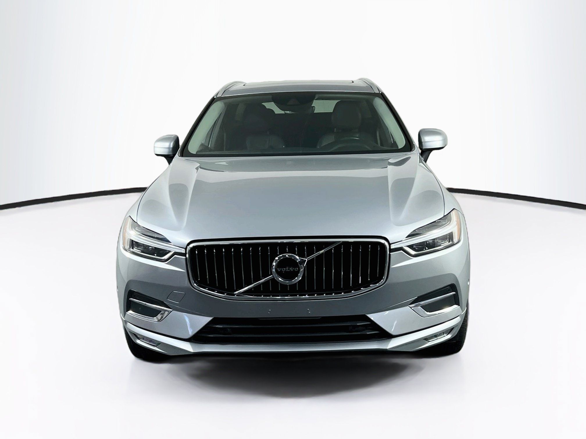 Used 2018 Volvo XC60 T5 Inscription w/ Convenience Package AWD/4WD image 2