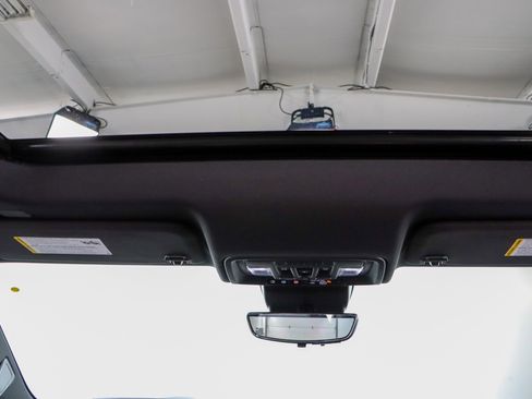 Used 2023 GMC Sierra 1500 AT4 w/ Technology Package image 22