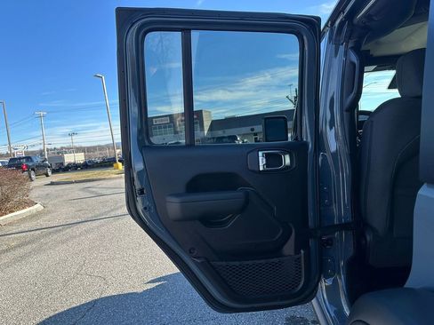 New 2026 Jeep Wrangler Unlimited Sport AWD/4WD image 9