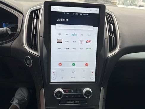 Used 2022 Ford Edge SE image 10