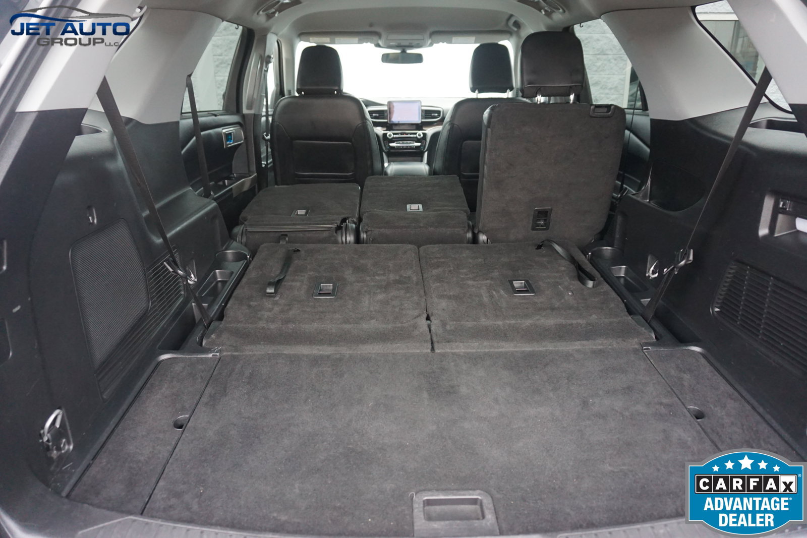 Used 2023 Ford Explorer Limited AWD/4WD image 19