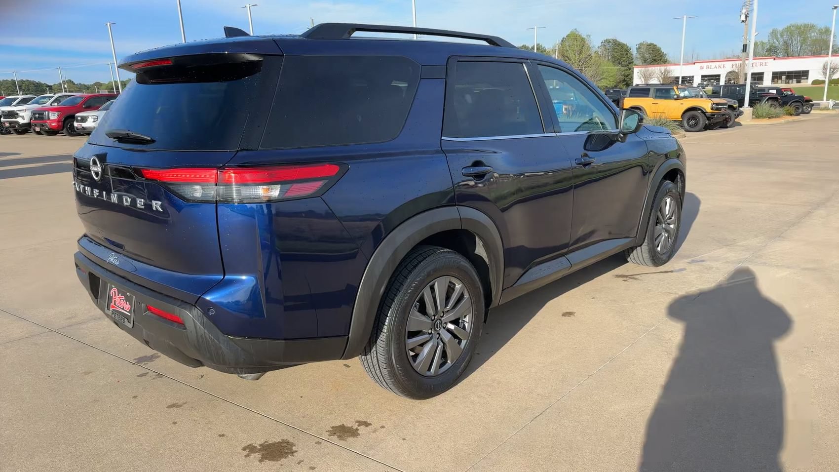 Used 2025 Nissan Pathfinder SV FWD image 7