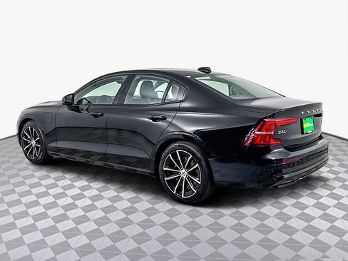 Used 2023 Volvo S60 T8 Plus image 7