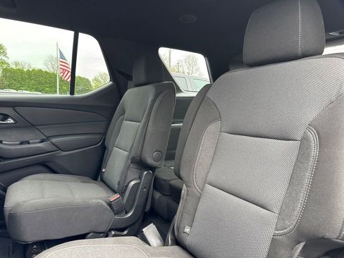 Used 2022 Chevrolet Traverse LT AWD/4WD image 5