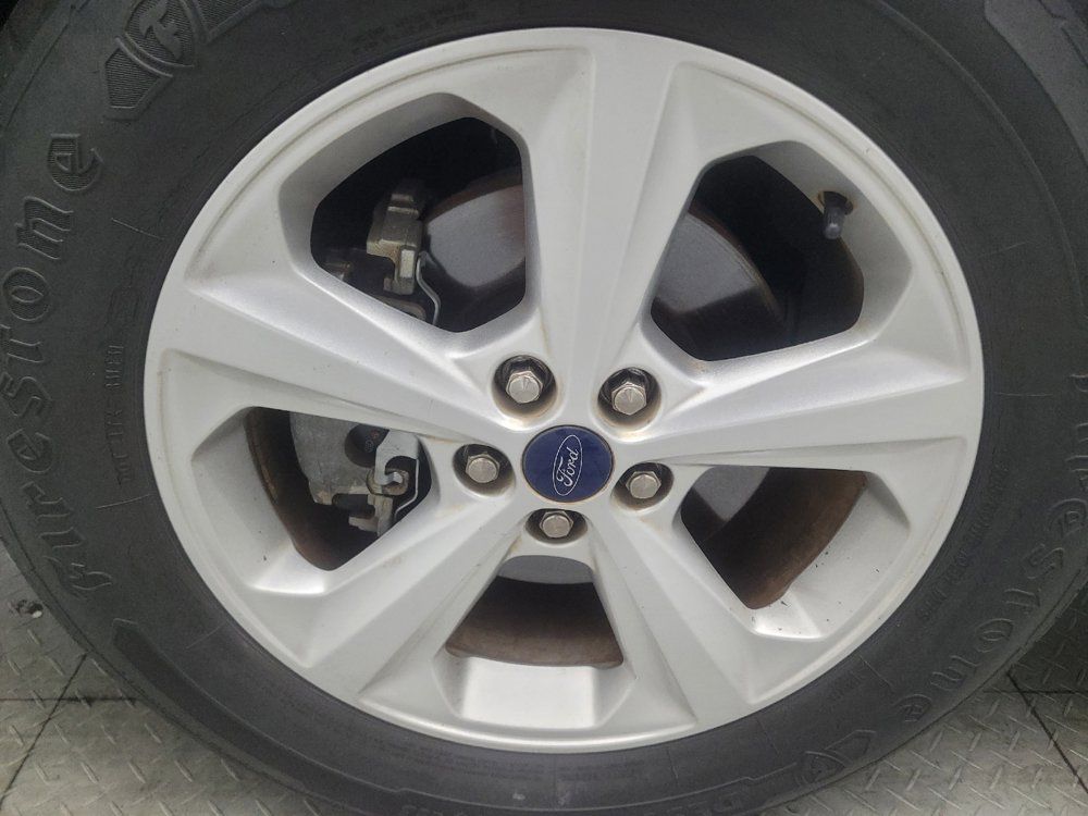 Used 2015 Ford Edge SE FWD image 31