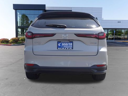Certified 2024 MAZDA CX-90 Plug-In Hybrid w/ Preferred AWD/4WD image 5