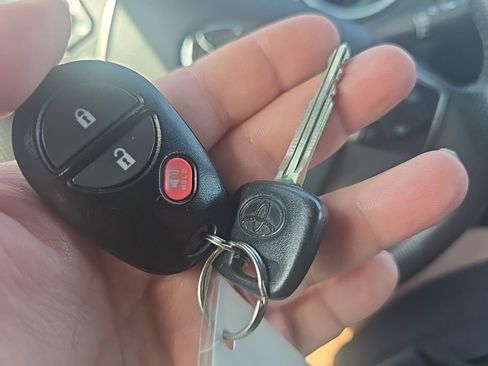 Used 2014 Toyota Tacoma PreRunner w/ Convenience Package image 20