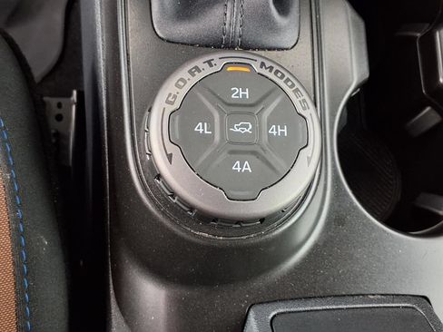 Used 2023 Ford Bronco Outer Banks AWD/4WD image 18