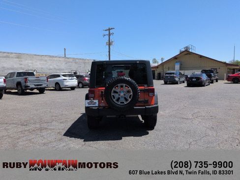Used 2015 Jeep Wrangler Unlimited Rubicon w/ Dual Top Group AWD/4WD image 6