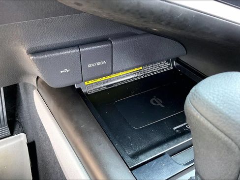 Used 2021 Toyota Camry LE w/ Audio Upgrade Package FWD image 15