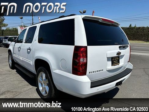 Used 2011 Chevrolet Suburban LT w/ Regional Value Package RWD image 4