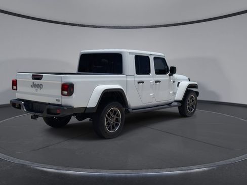 Used 2022 Jeep Gladiator Overland AWD/4WD image 11