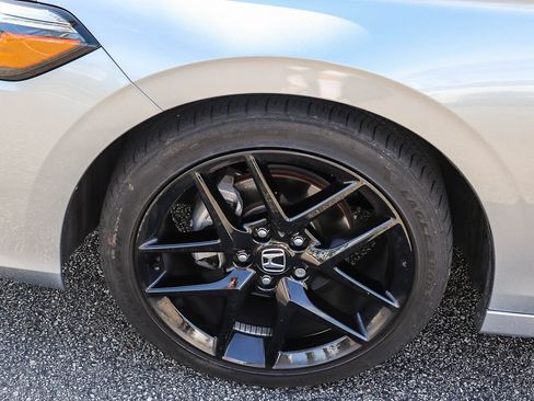 Used 2024 Honda Civic Sport image 7