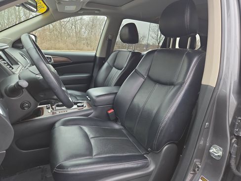 Used 2020 Nissan Pathfinder Platinum image 13