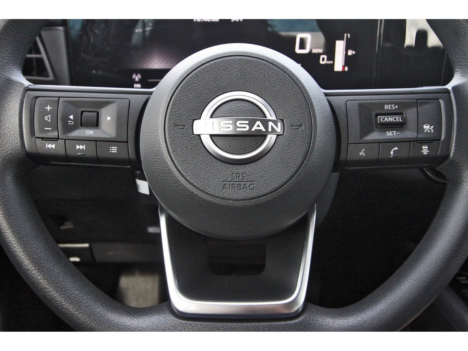 Certified 2025 Nissan Kicks SV FWD image 18