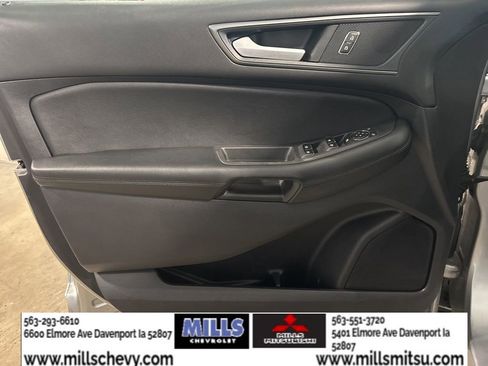 Used 2021 Ford Edge SE image 9