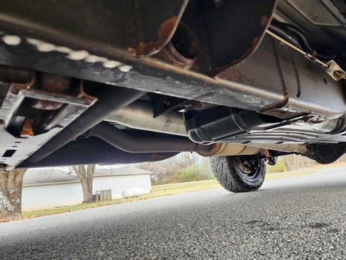 Used 2016 Chevrolet Silverado 2500 LT w/ Midnight Edition image 11