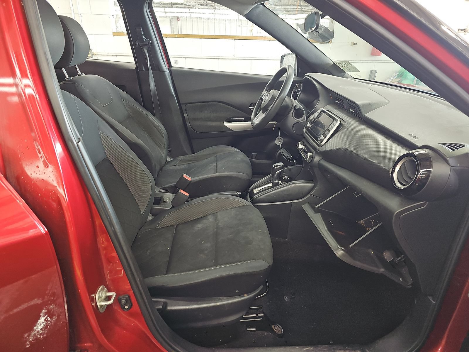 Used 2019 Nissan Kicks SV FWD image 12