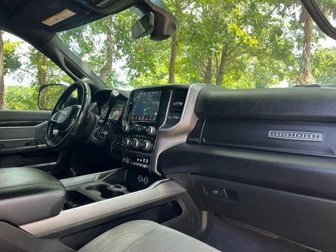 Used 2022 RAM 2500 Big Horn w/ Level C Equiment Group AWD/4WD image 20