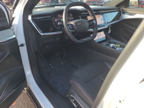 New 2025 Jeep Wagoneer S Launch Edition w/ Trailer Tow Group image 10