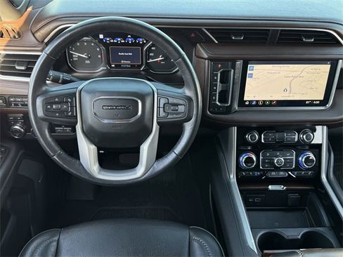 Used 2021 GMC Yukon XL Denali w/ Denali Ultimate Package image 11