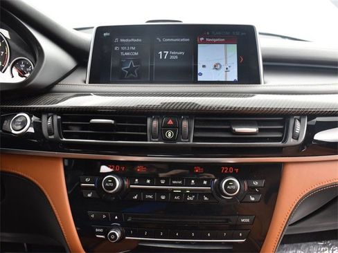 Used 2018 BMW X5 M image 12