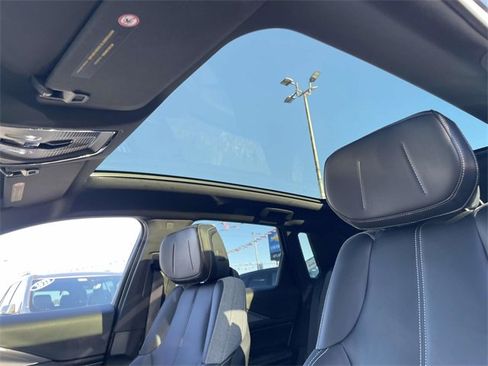 Used 2024 Cadillac Lyriq Tech image 11