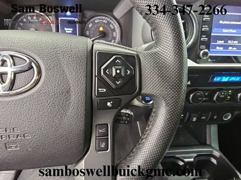 Used 2021 Toyota Tacoma TRD Off-Road w/ Technology Package AWD/4WD image 23