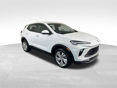 Used 2024 Buick Encore GX Preferred AWD/4WD image 7