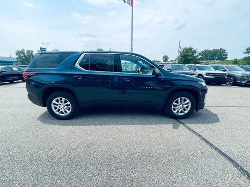 Used 2022 Chevrolet Traverse LS FWD image 7