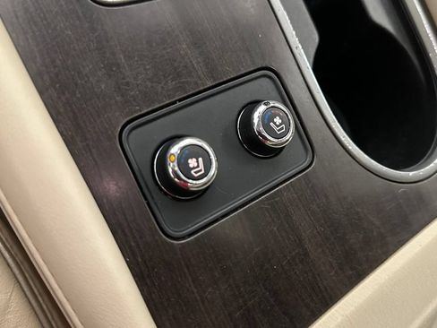 Certified 2019 Nissan Murano Platinum w/ Cargo Package AWD/4WD image 23