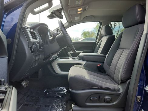 Used 2021 Nissan Titan SV w/ SV Convenience Package AWD/4WD image 13