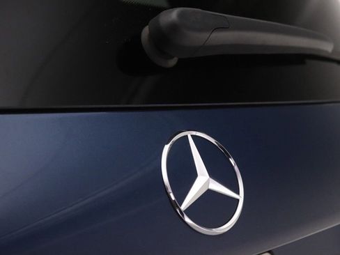 Certified 2023 Mercedes-Benz GLB 250 image 23