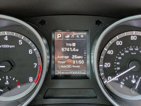 Used 2017 Hyundai Santa Fe Sport FWD image 11