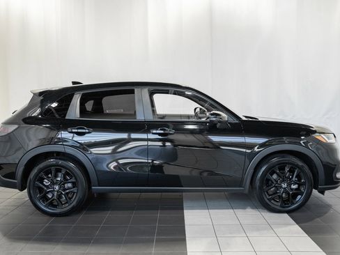 Used 2025 Honda HR-V Sport image 3