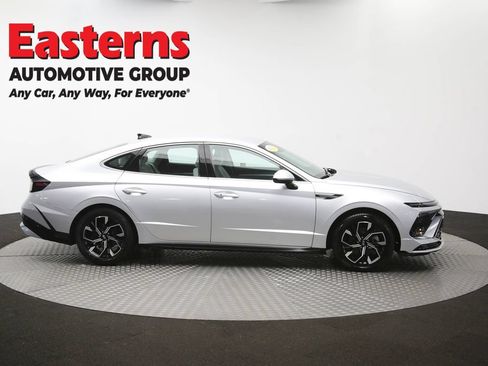 Used 2025 Hyundai Sonata SEL FWD image 46