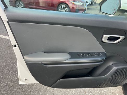 Used 2025 Kia K4 FWD image 18