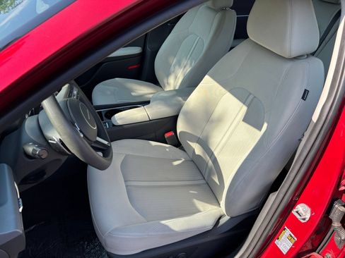 Used 2025 Hyundai Sonata SEL FWD image 36