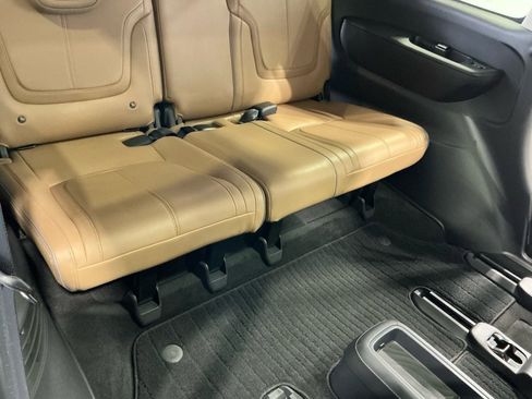 Used 2025 INFINITI QX80 Sensory image 29