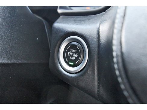 Used 2022 Chevrolet Suburban LT w/ Luxury Package image 22