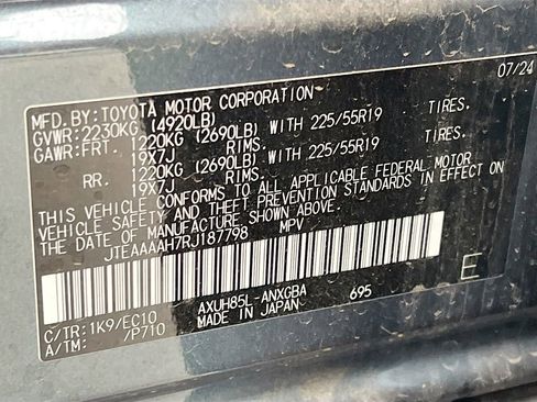Used 2024 Toyota Venza XLE AWD/4WD image 33