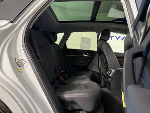 Used 2019 Audi Q5 Premium Plus image 16